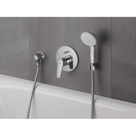 Душовий набір з тримачем, 3 режими струменя Grohe New Tempesta Classic (27849001)