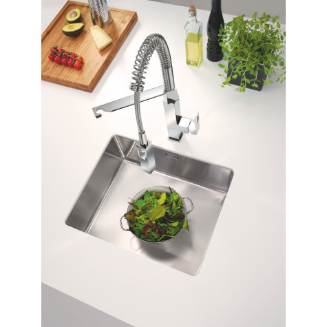 Змішувач для кухні з гнучким виливом Grohe Eurocube (31395DC0)
